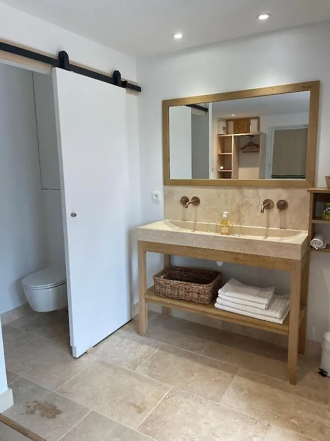 Le Deo Bed & Breakfast Pommiers   Pommiers (Rhone)