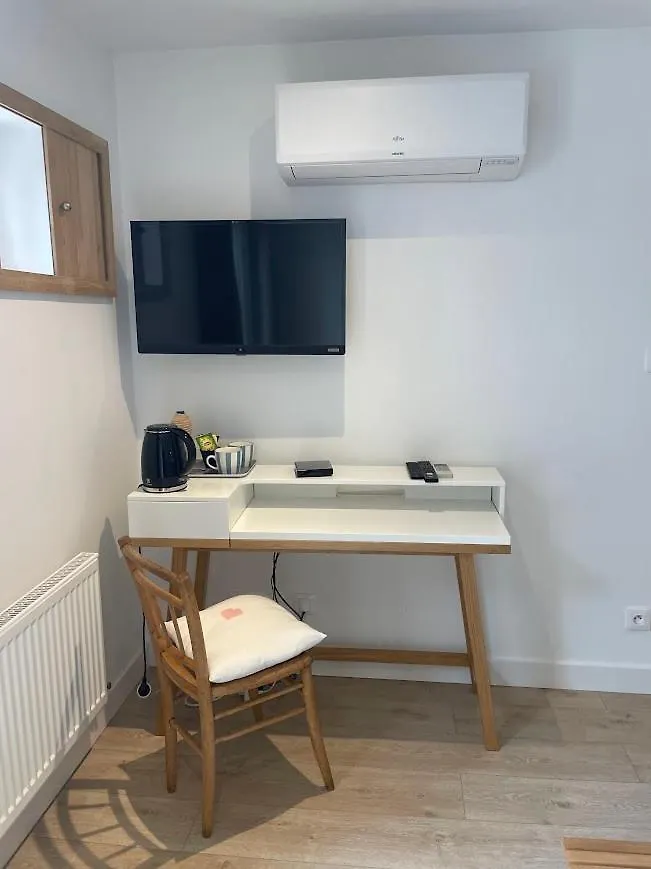 Le Deo Bed & Breakfast Pommiers
